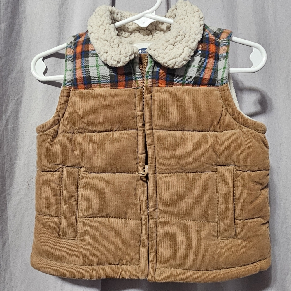 Old Navy Infant Fleece Lined Puffer Vest,‎ 6-12 Months
